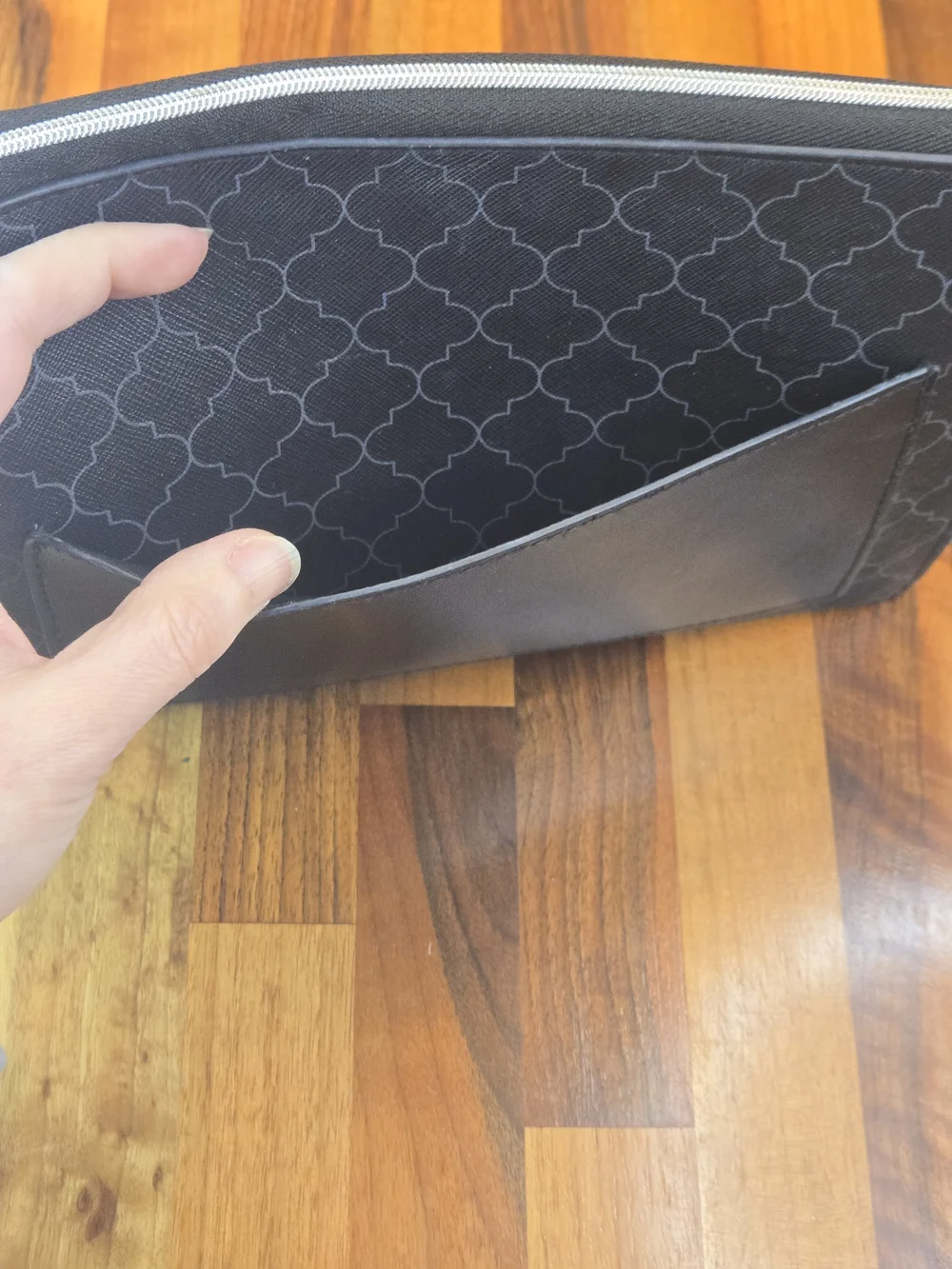 ​Lanvin Parfums x Turkish Airlines Business Class Amenity Pouch - Charcoal